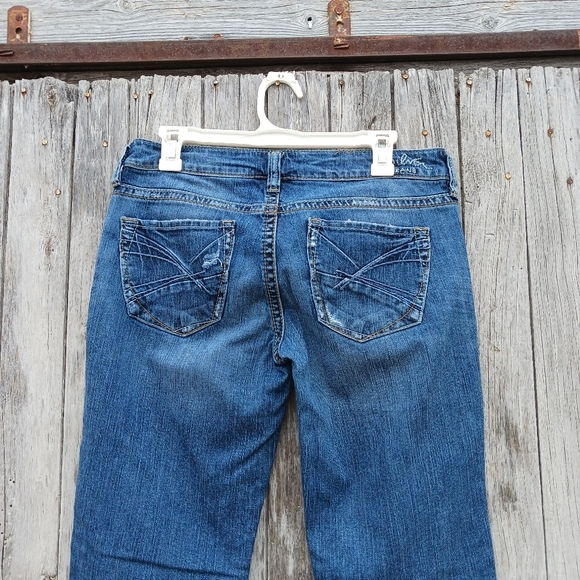 Silver Jeans LOLA Women 29x31 Blue Flare Relaxed Dark Wash Distressed Low Rise - Picture 4 of 5